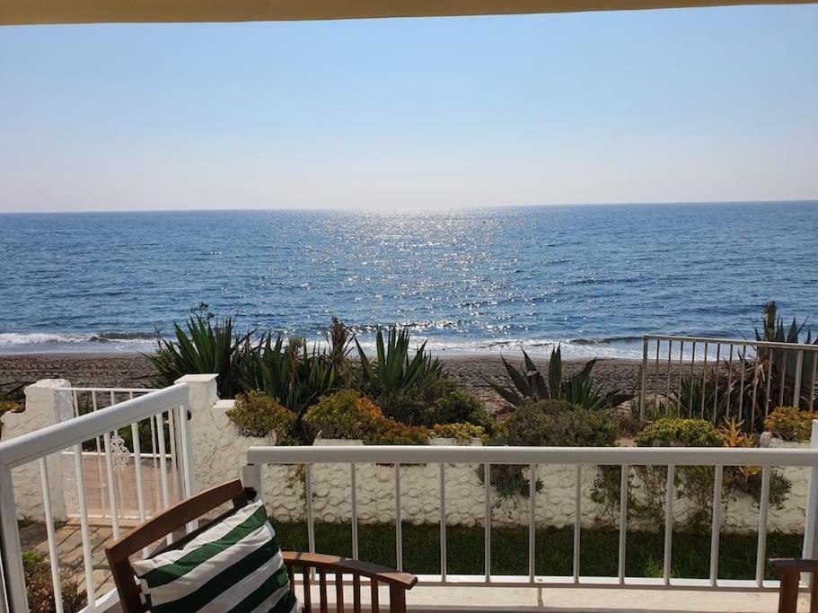 Front Mer - Sublime Appartement Moderne Et Confortable Estepona Exteriör bild